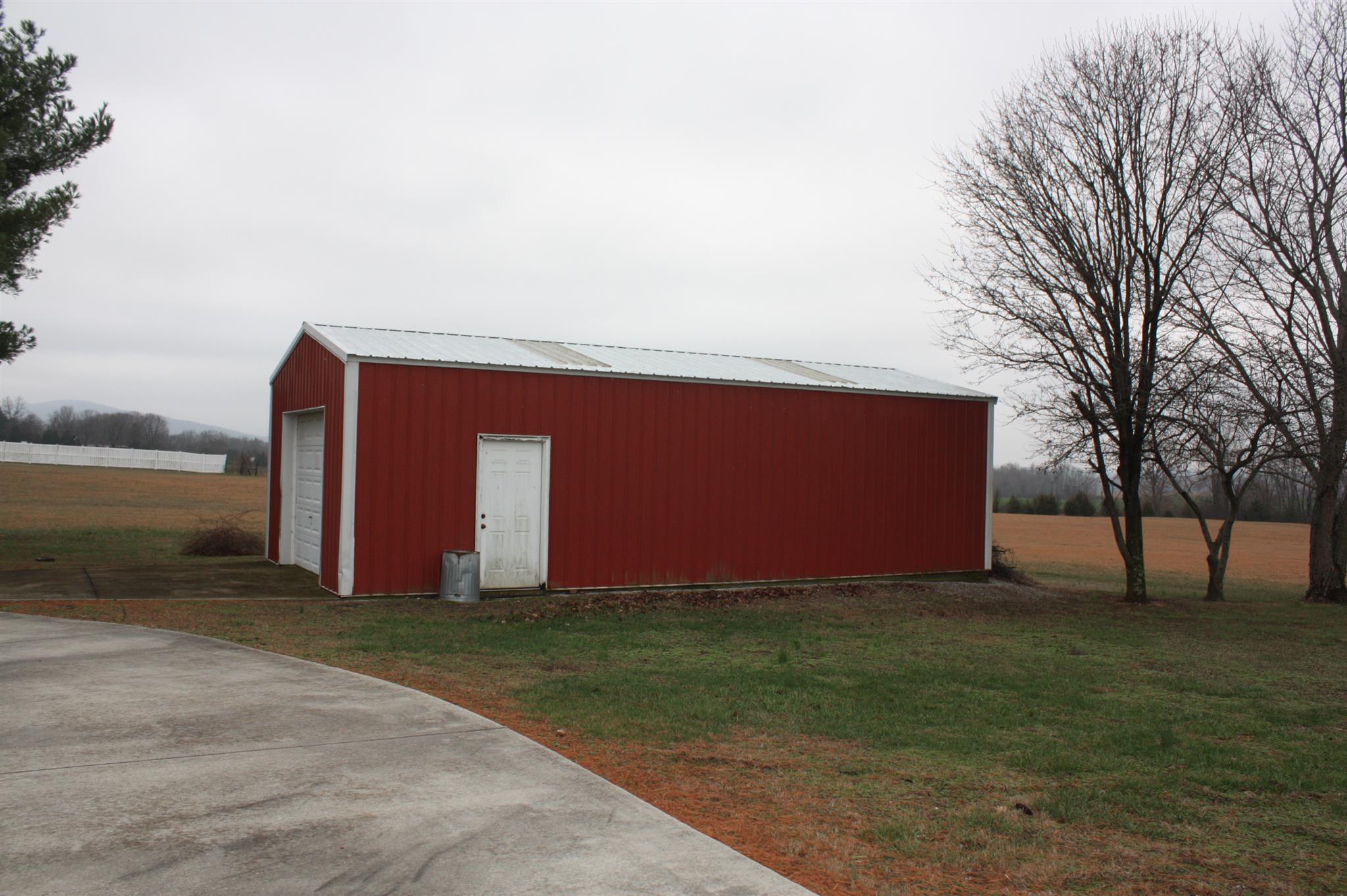 2756 Mt Zion Road Morrison, TN 37357 - Photo 10 of 30 a view of a backyard