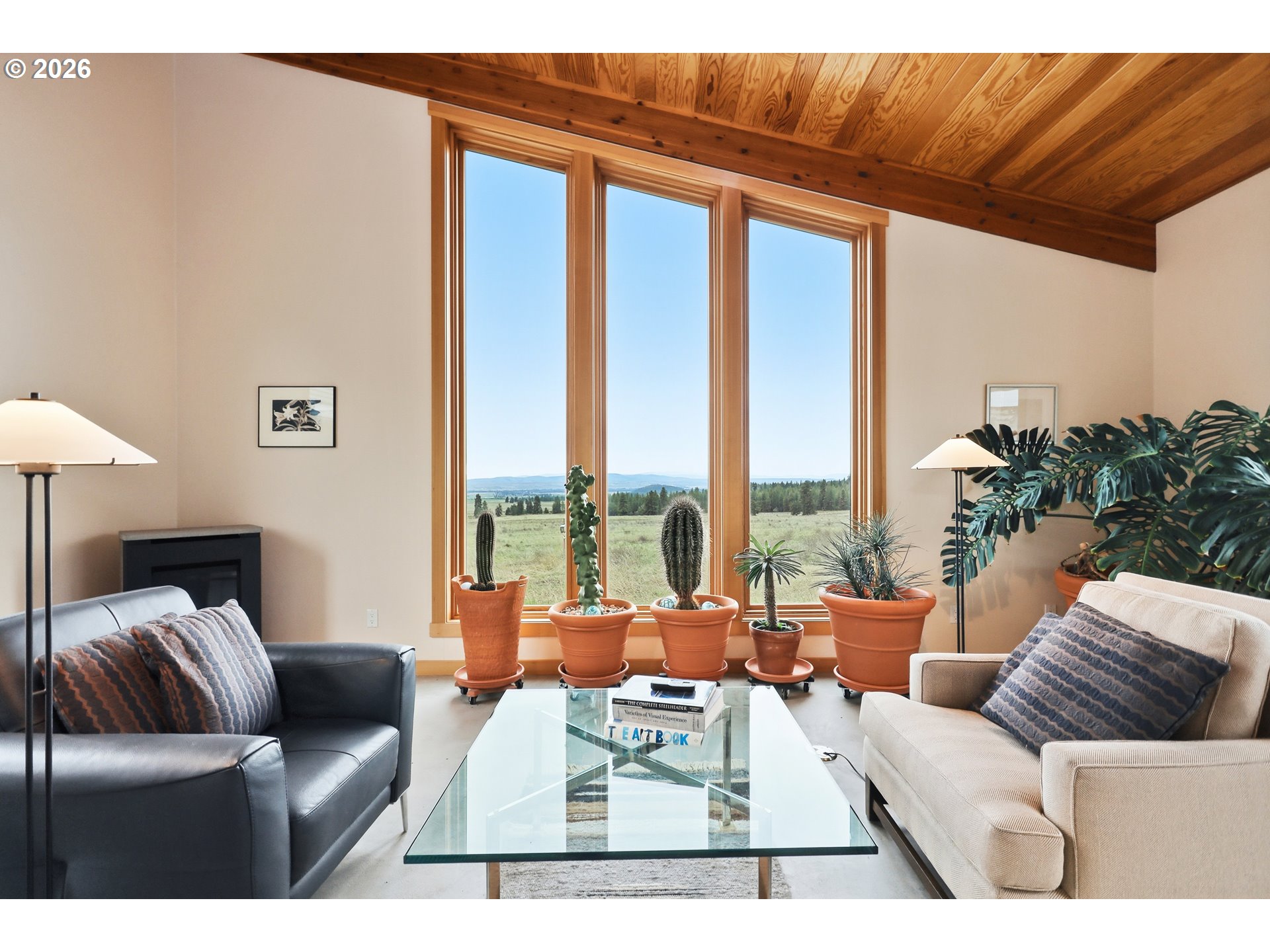 505 Knight Road Goldendale, WA 98620 - Photo 22 of 48 a living room with furniture and a large window