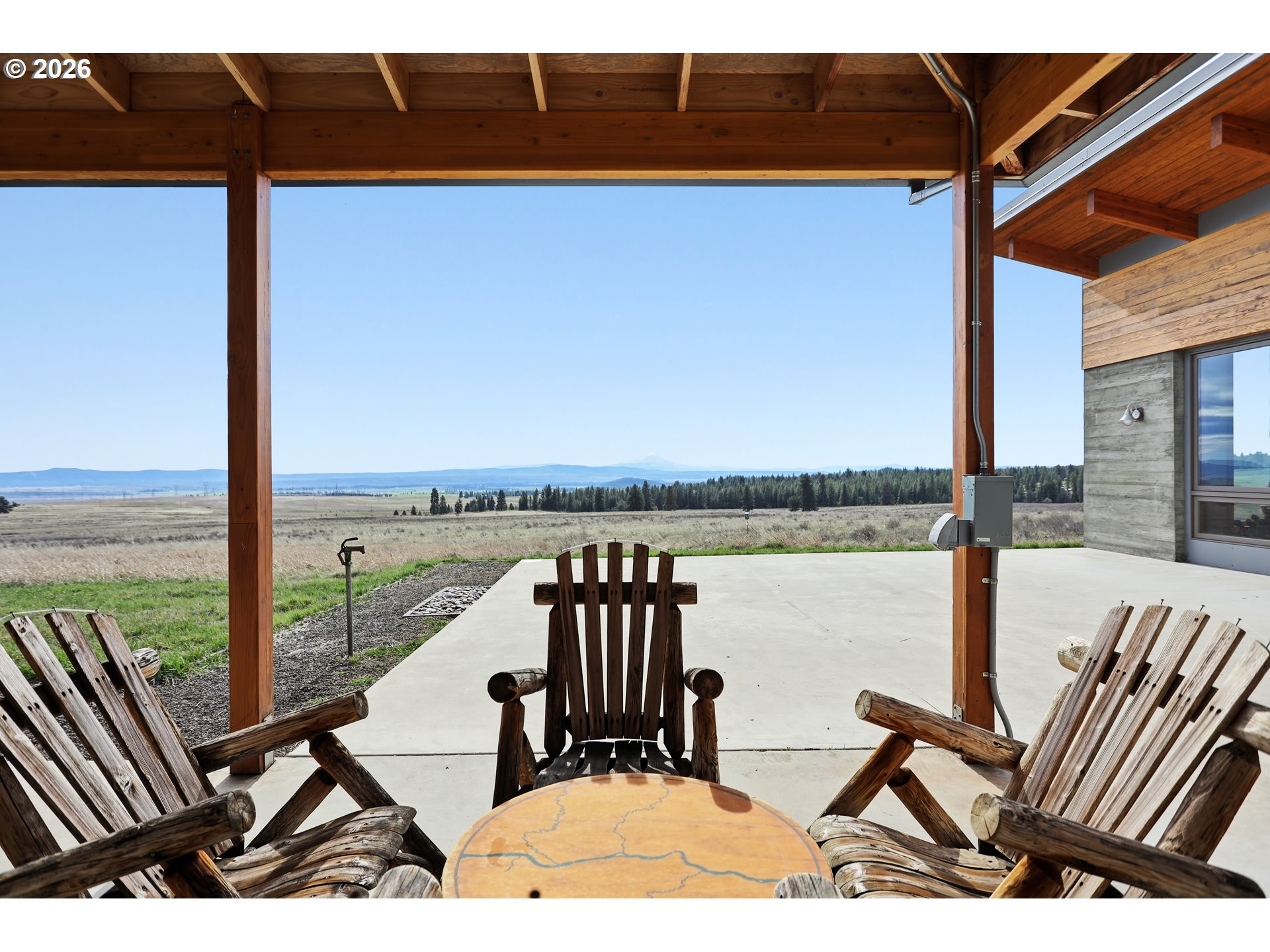 505 Knight Road Goldendale, WA 98620 - Photo 34 of 48 a view of sitting space and city view