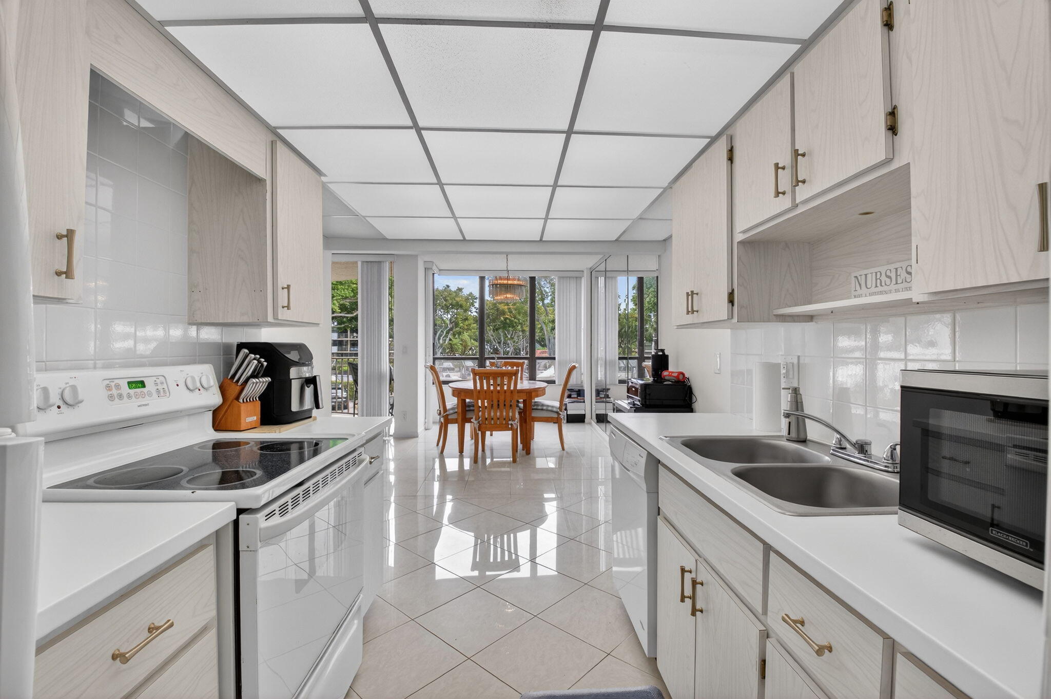 799 Jeffery Street, Unit 209 Boca Raton, FL 33487 - Photo 12 of 45 kitchen