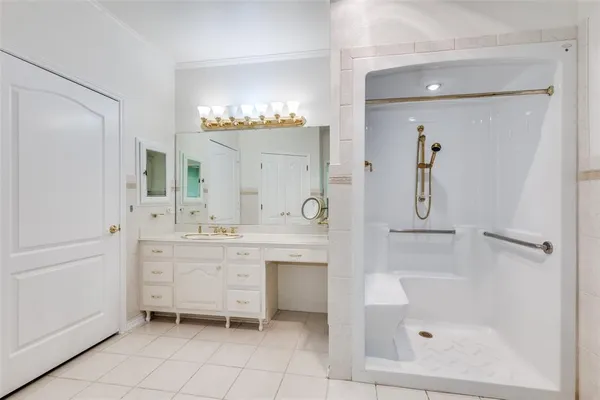 $622,000 | 601 North Carroll Street, Henrietta, TX 76365