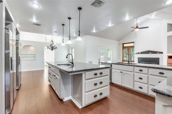 $622,000 | 601 North Carroll Street, Henrietta, TX 76365