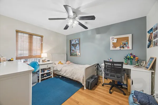 $3,200 | 4409 Clausen Avenue, Unit 4409, Western Springs, IL 60558