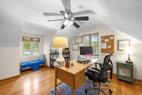 $3,200 | 4409 Clausen Avenue, Unit 4409, Western Springs, IL 60558