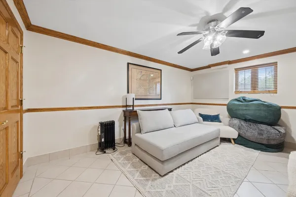 $3,200 | 4409 Clausen Avenue, Unit 4409, Western Springs, IL 60558