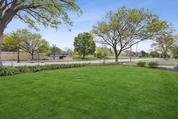$3,200 | 4409 Clausen Avenue, Unit 4409, Western Springs, IL 60558
