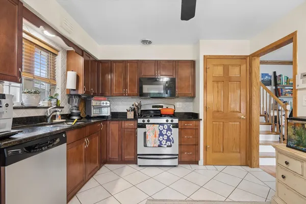$3,200 | 4409 Clausen Avenue, Unit 4409, Western Springs, IL 60558