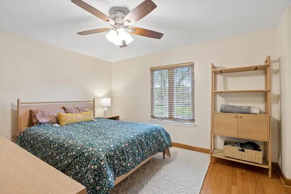 $3,200 | 4409 Clausen Avenue, Unit 4409, Western Springs, IL 60558