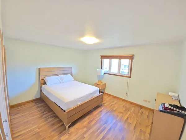 $345,000 | 2041 East Gaisor Drive, Crete, IL 60417