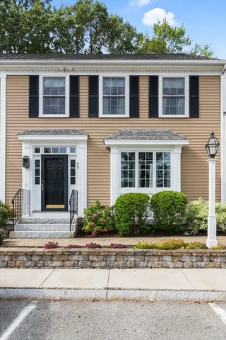 $645,000 | 4 Derby Lane, Unit B, Salisbury, MA 01952