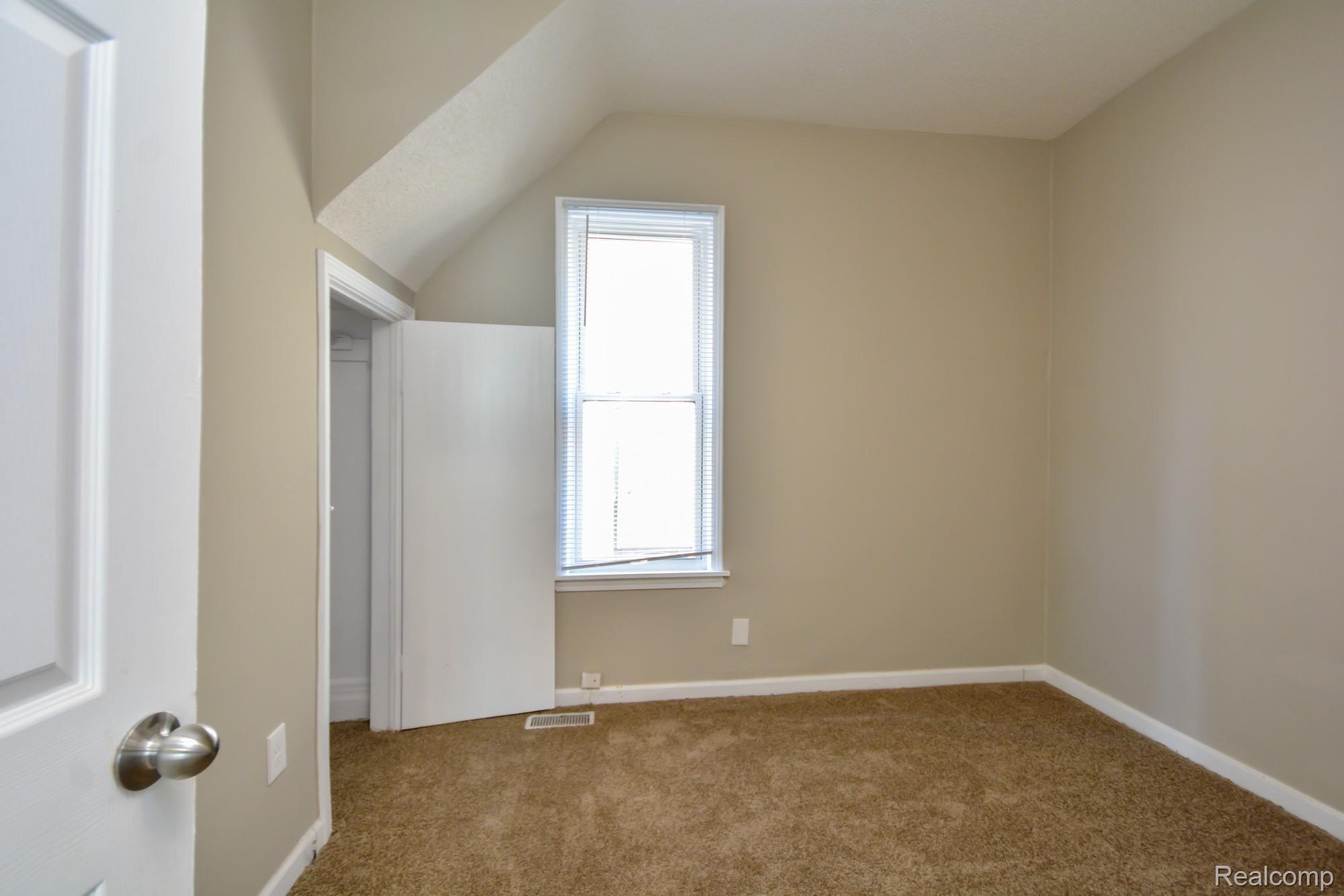 77 Pine Street River Rouge, MI 48218 - Photo 8 of 19 DSC_3586.jpg