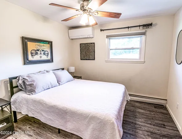 $2,900 | 297 West Circular Street, Saratoga Springs, NY 12866