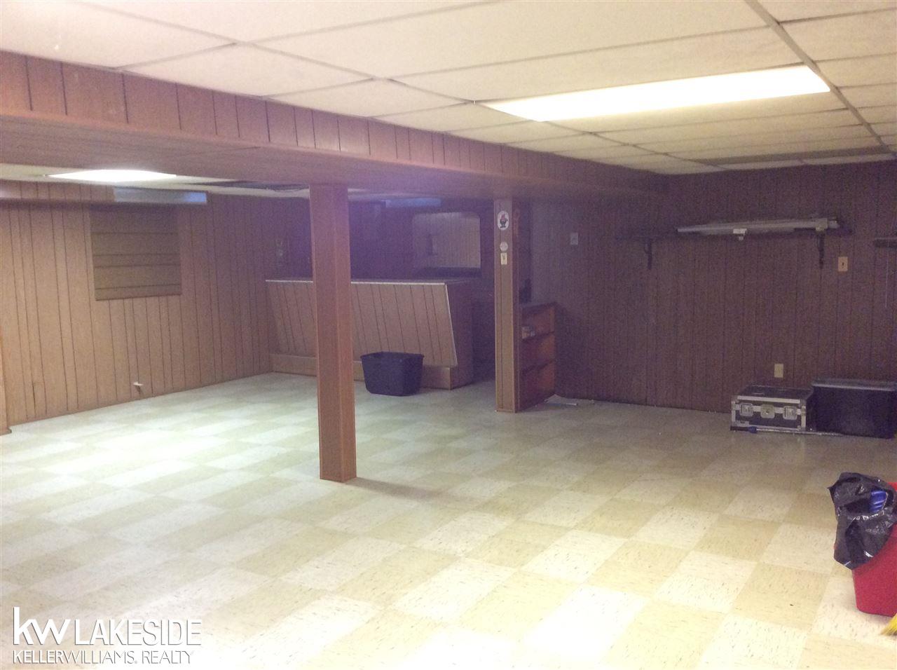 25038 Rubin Road Warren, MI 48089 - Photo 18 of 25 31303594-17.JPG