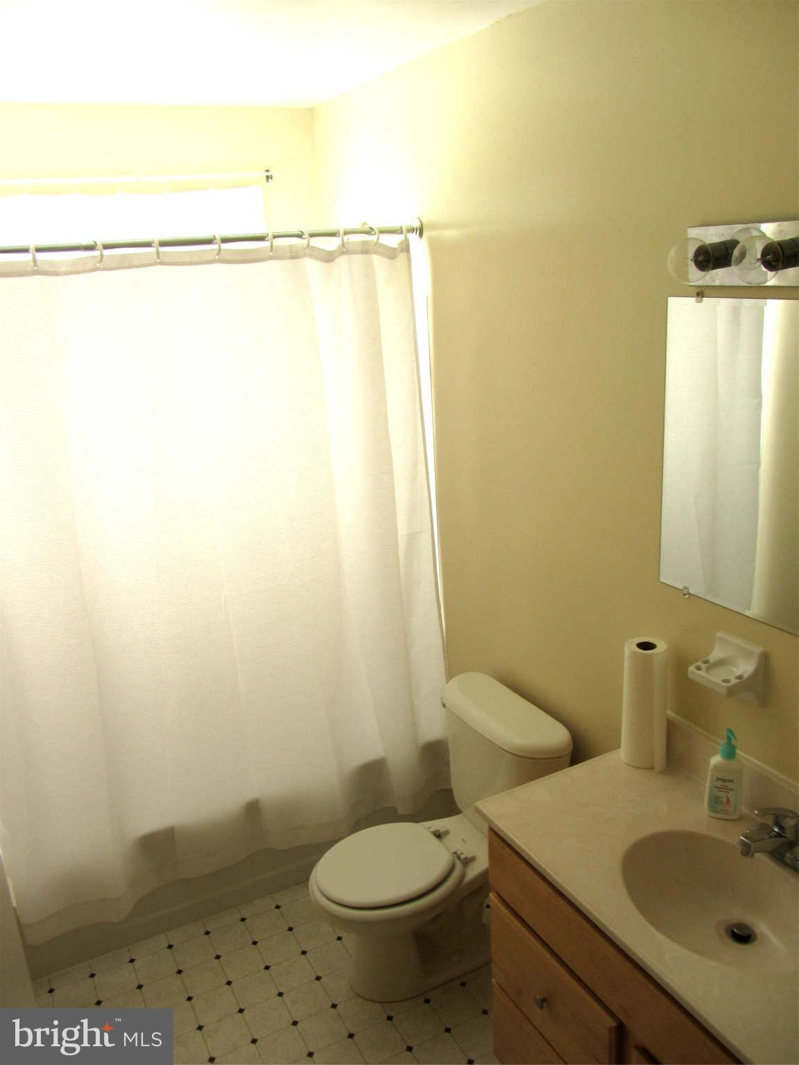 327 Laburnum Road Edgewood, MD 21040 - Photo 12 of 24 Bath