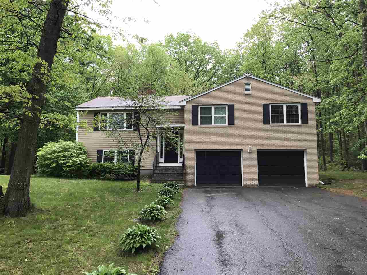 28 Gulf Road Derry, NH 03038 - Photo 2 of 24