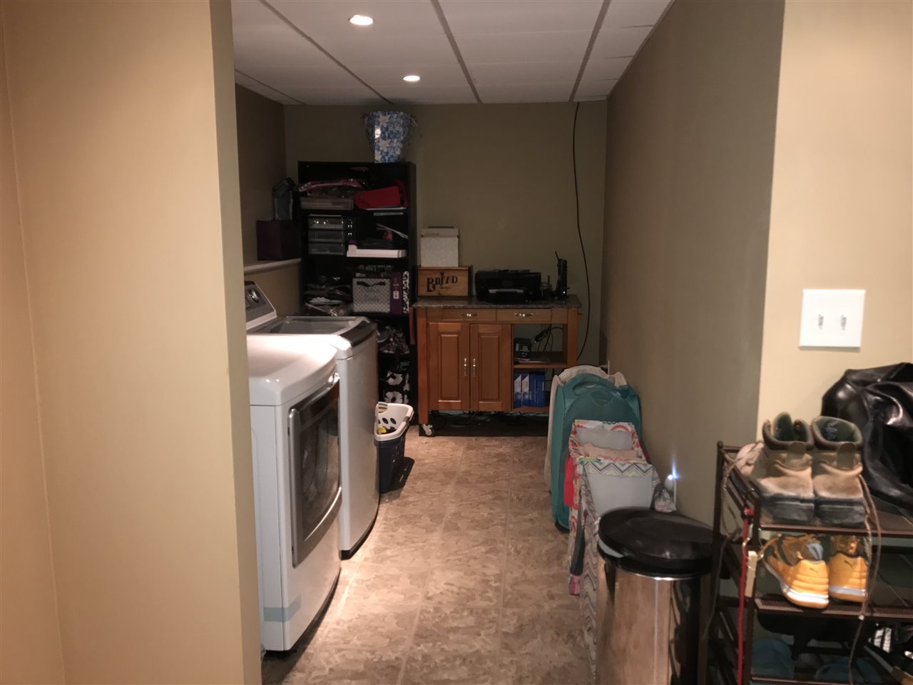 28 Gulf Road Derry, NH 03038 - Photo 20 of 24