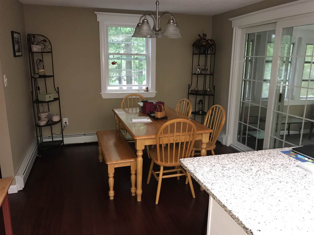 28 Gulf Road Derry, NH 03038 - Photo 7 of 24