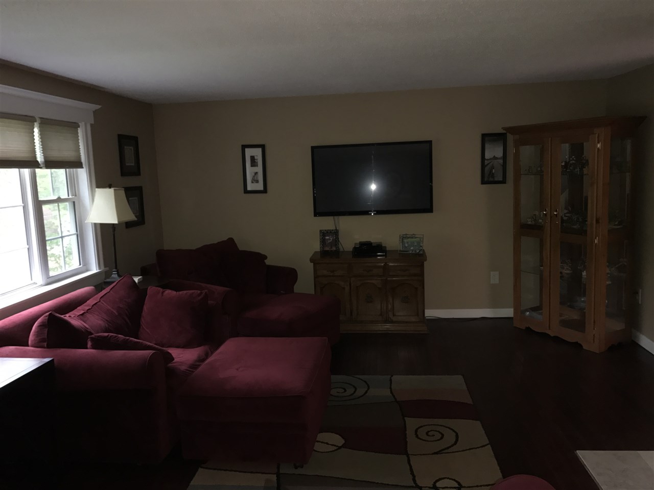 28 Gulf Road Derry, NH 03038 - Photo 10 of 24