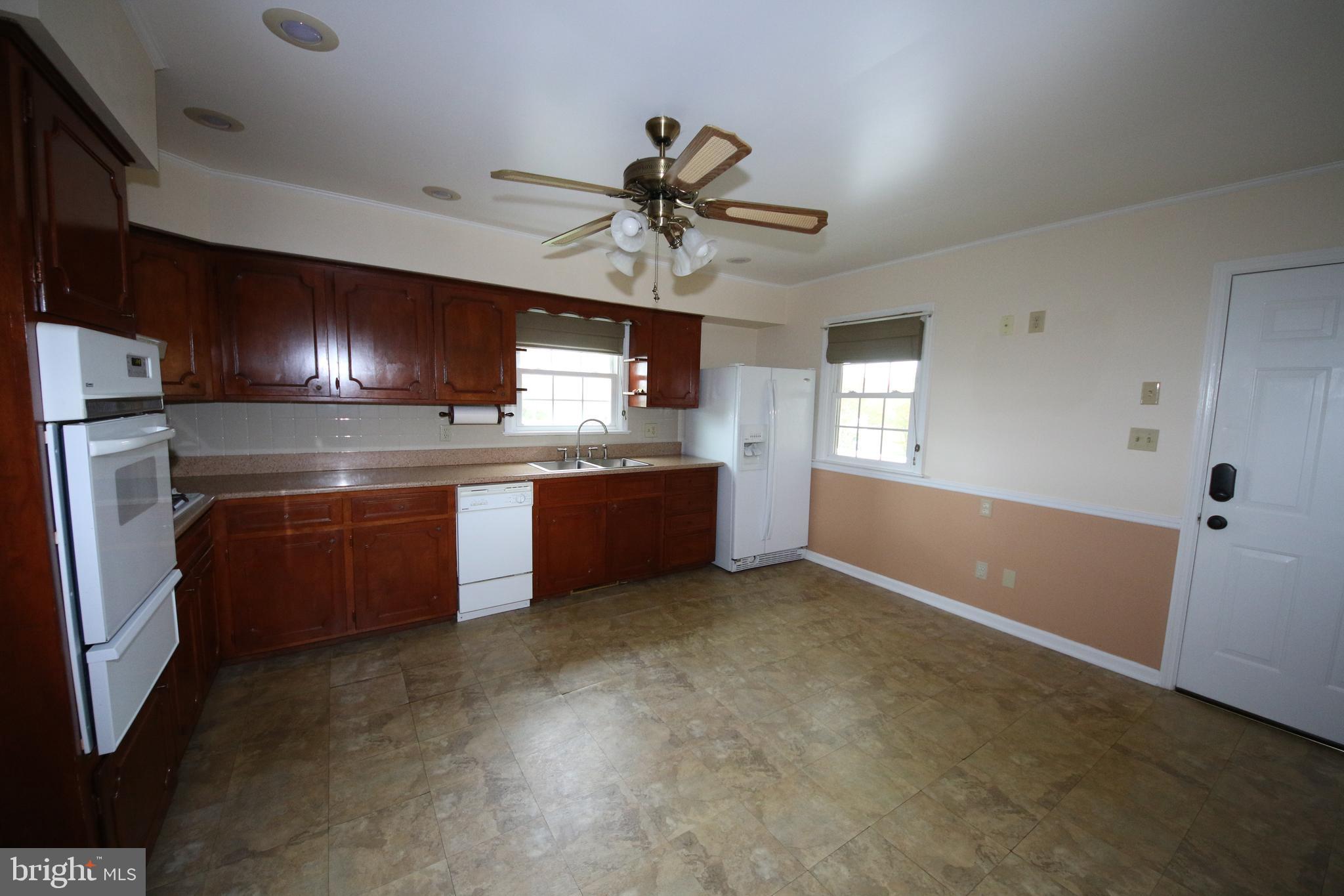 747 Redbud Road Winchester, VA 22603 - Photo 12 of 69 Gallery Image 12