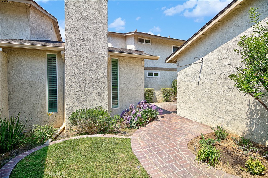 2663 Doubletree Riverside, CA 92506 - Photo 4 of 50