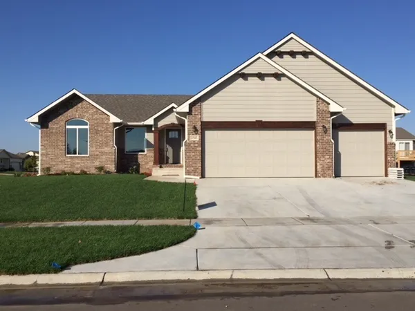 $280,600 | 1543 North Stout Court, Wichita, KS 67235