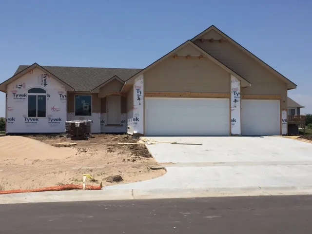 $280,600 | 1543 North Stout Court, Wichita, KS 67235