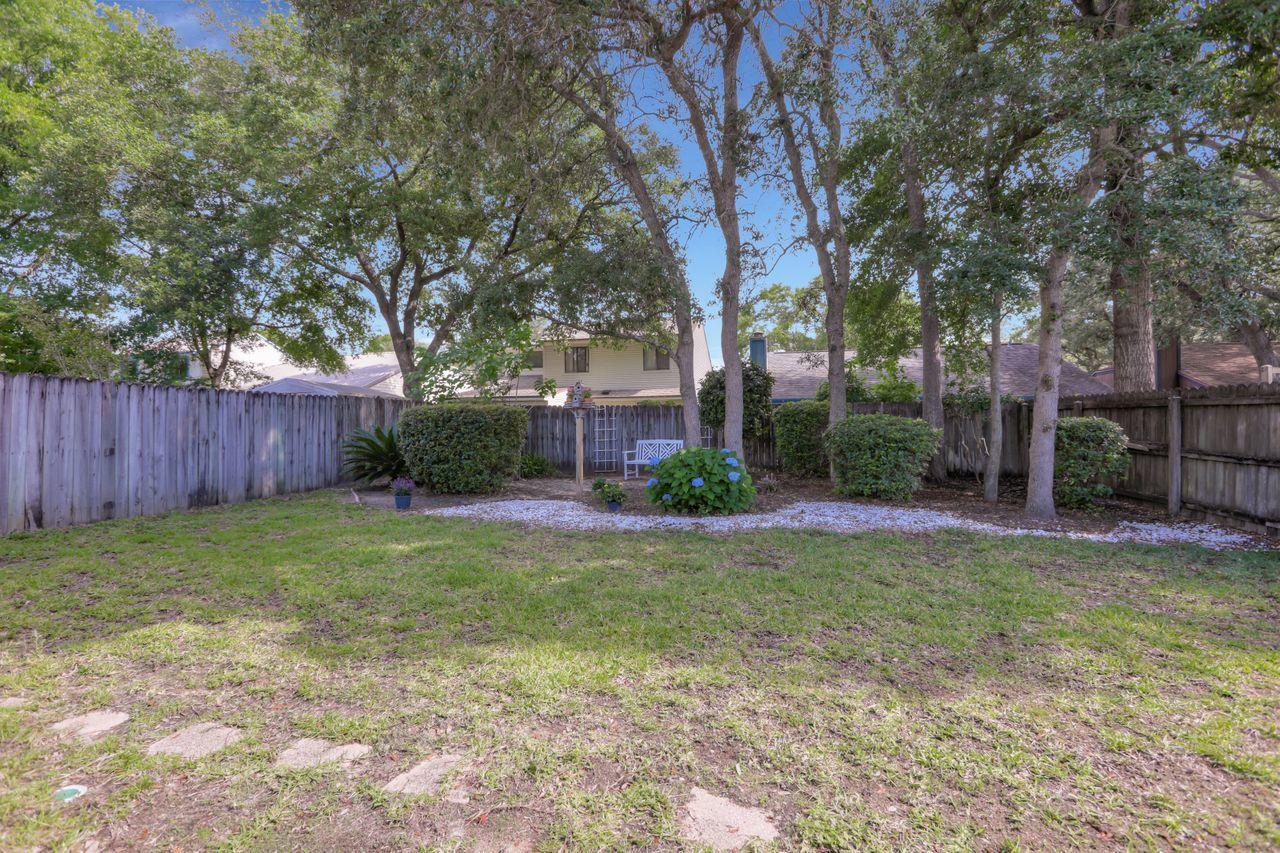 519 Springwood Way Niceville, FL 32578 - Photo 17 of 22 Back yard