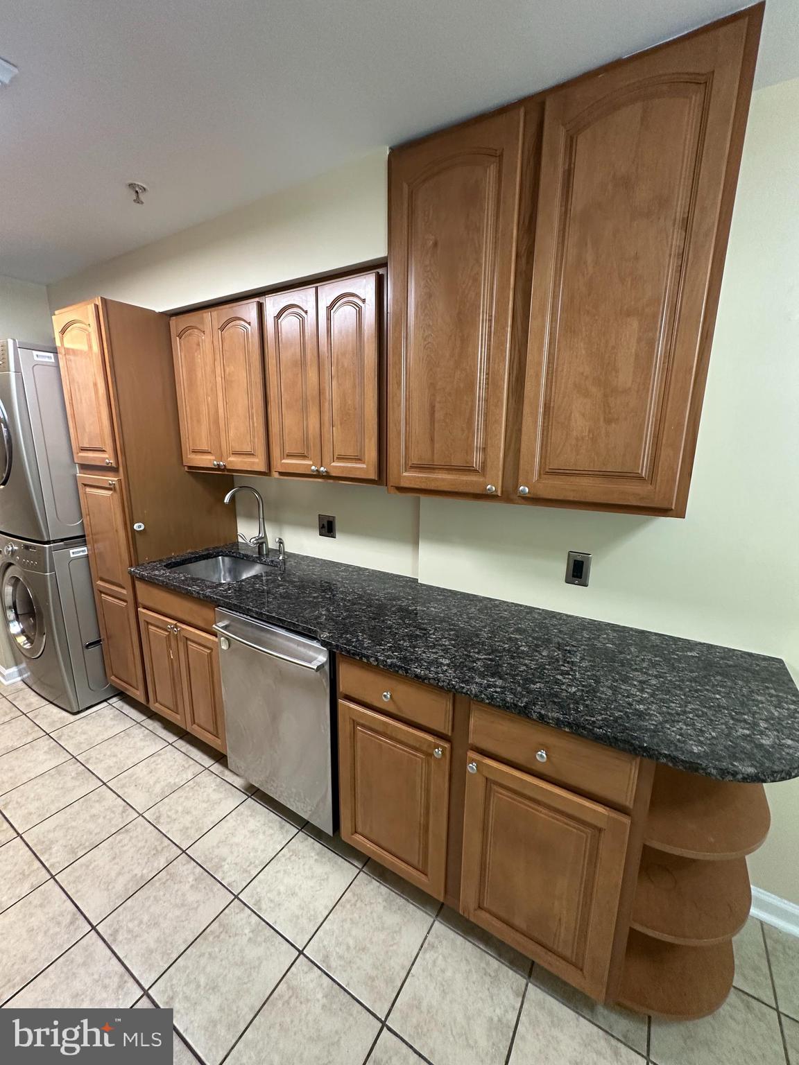 8378 Montgomery Run Road, Unit A Ellicott City, MD 21043 - Photo 5 of 27 Granite counters with plenty of work space