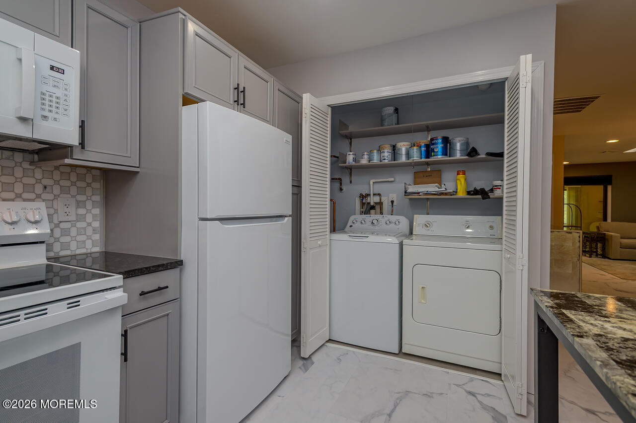 48 Ellsworth Court Red Bank, NJ 07701 - Photo 8 of 31 LR-9822