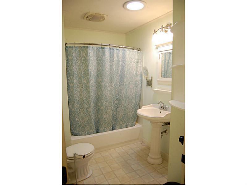 133 Fogler Road Hope, ME 04847 - Photo 5 of 19 Bathroom.