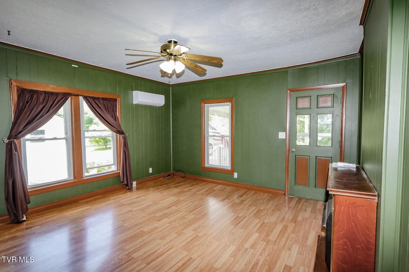 421 Duncan Street Newport, TN 37821 - Photo 8 of 56 8
