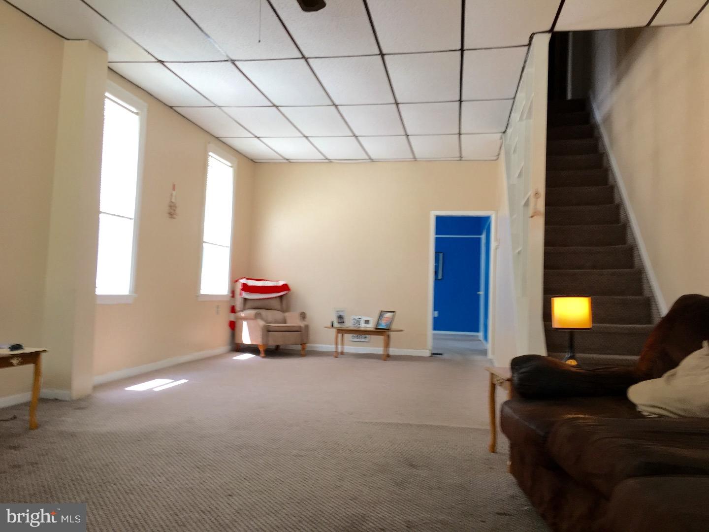 6610 Keystone Street Philadelphia, PA 19135 - Photo 4 of 20 Living Room