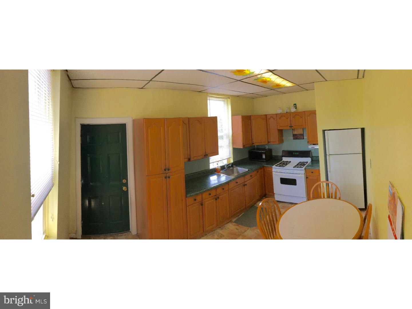 6610 Keystone Street Philadelphia, PA 19135 - Photo 8 of 20 Kitchen