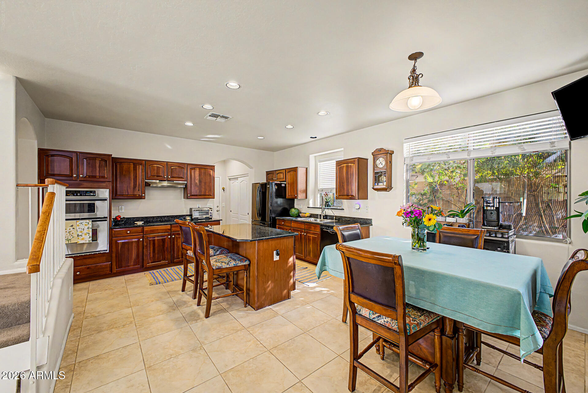 946 West Gascon Road San Tan Valley, AZ 85143 - Photo 6 of 41 Kitchen