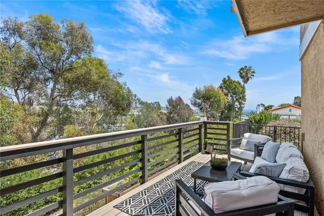 $1,195,000 | 23414 Highcrest Road, Dana Point, CA 92629