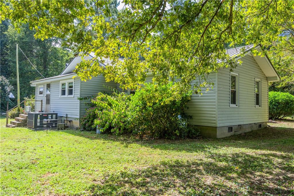 6781 Erect Road Seagrove, NC 27341 - Photo 27 of 48