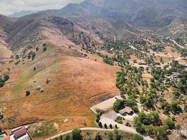 a view of outdoor space