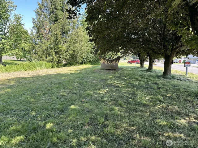 $70,000 | 124 Columbia Street, Sumas, WA 98295