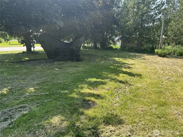 $70,000 | 124 Columbia Street, Sumas, WA 98295