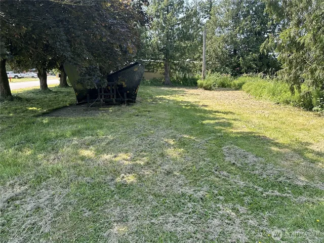 $70,000 | 124 Columbia Street, Sumas, WA 98295