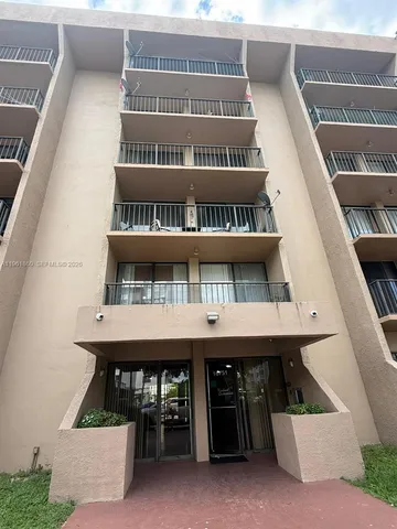 $1,450 | 16751 Northeast 9th Avenue, Unit 104, North Miami Beach, FL 33162