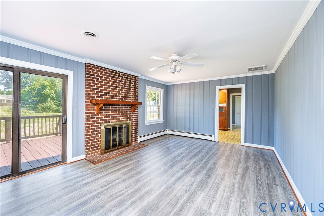 7514 Cold Harbor Road Mechanicsville, VA 23111 - Photo 19 of 34 Access to rear deck / backyard