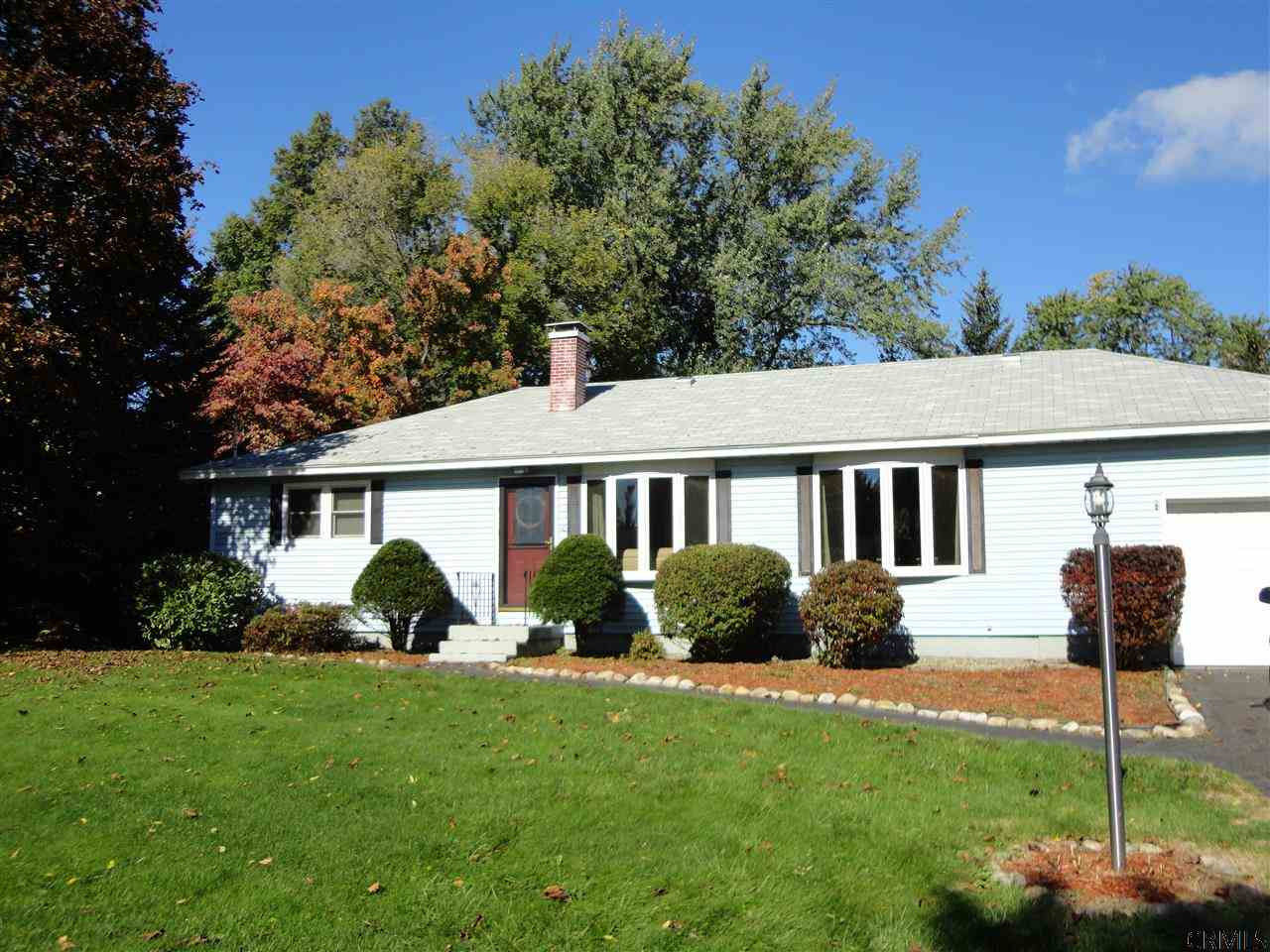 10 Roberts Road Waterford, NY 12188 - Photo 3 of 21 Photo 3