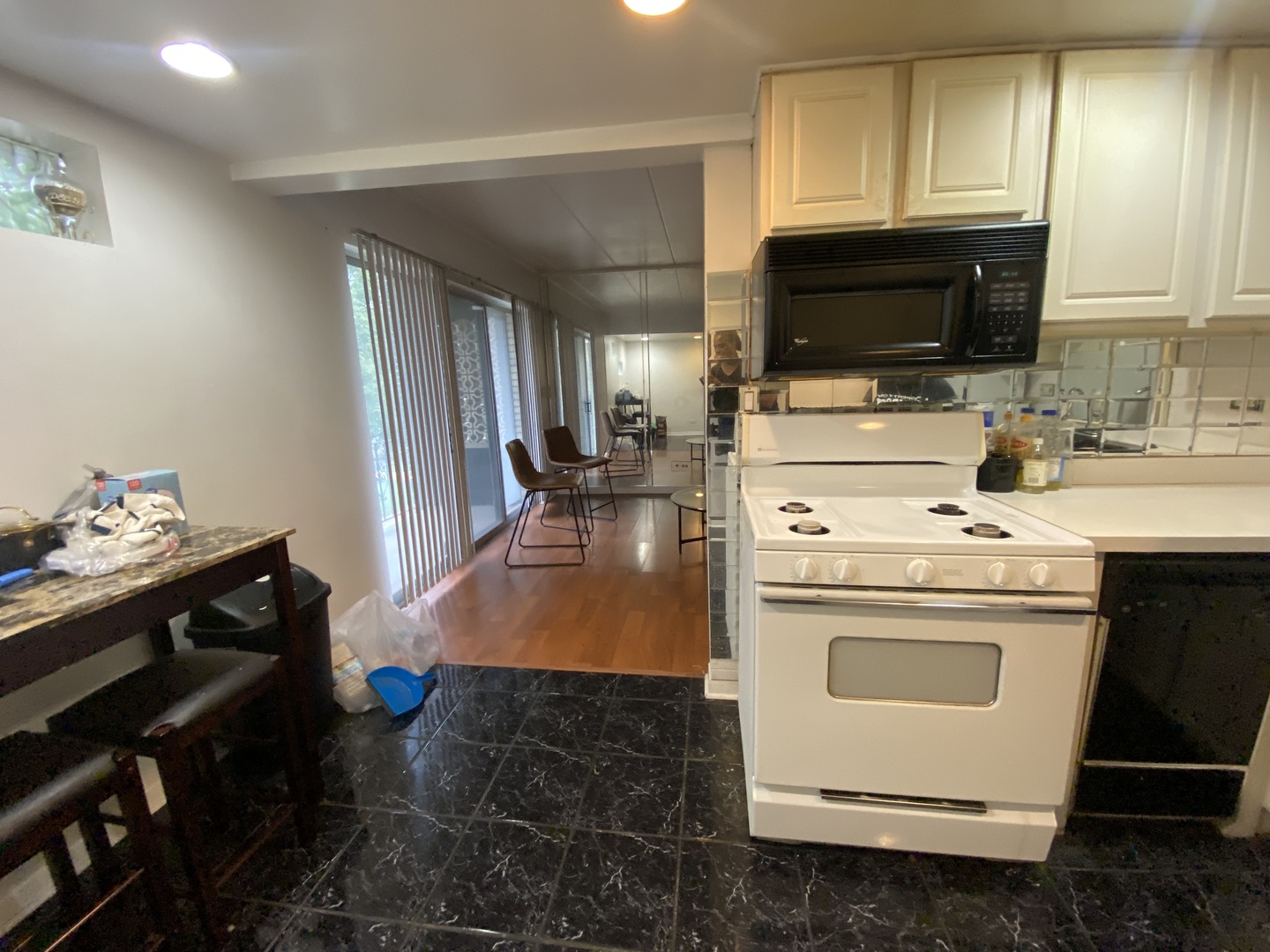3133 Bernice Road, Unit 4 Lansing, IL 60438 - Photo 8 of 22 Gallery Image 8