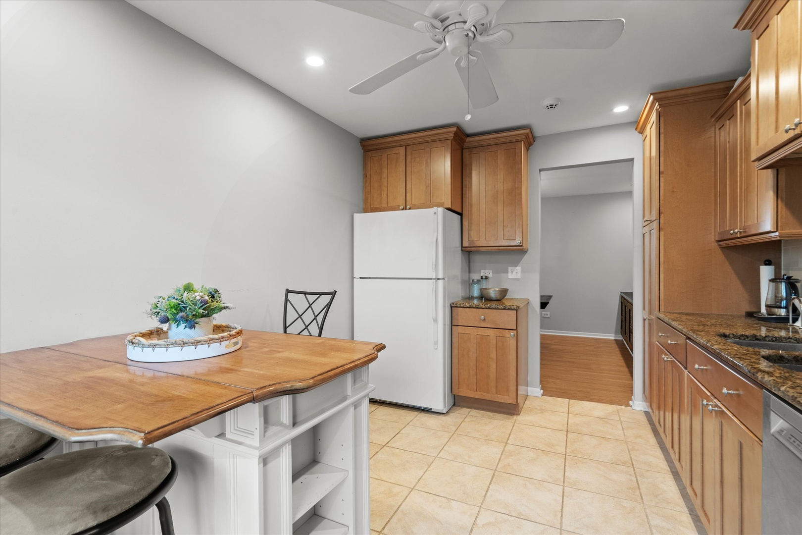 5808 Wolf Road, Unit 3 Western Springs, IL 60558 - Photo 9 of 26