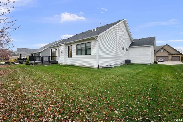 $649,000 | 5188 South Richmond Circle, Bettendorf, IA 52722