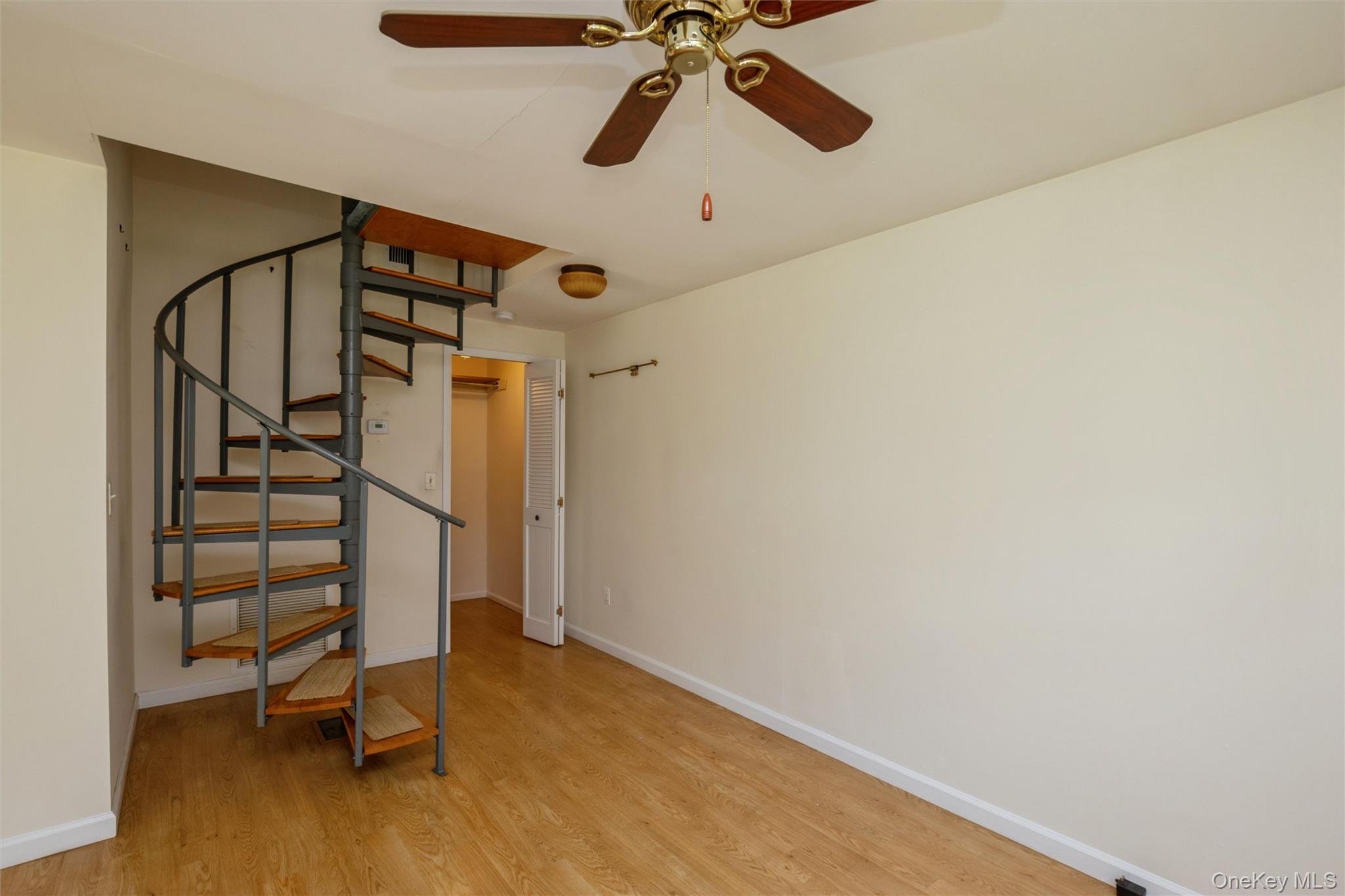 199 North Country Road Port Jefferson, NY 11777 - Photo 35 of 42