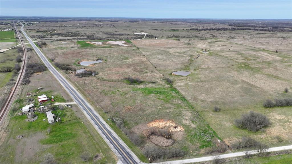 81 East Rc Road Bowie, TX 76230 - Photo 4 of 11