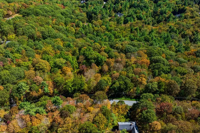 $299,000 | 5268 Willard Road, Unit 5268, Quechee, VT 05059