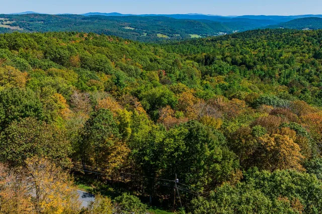 $299,000 | 5268 Willard Road, Unit 5268, Quechee, VT 05059